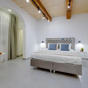 Kapitali 33a Apartment